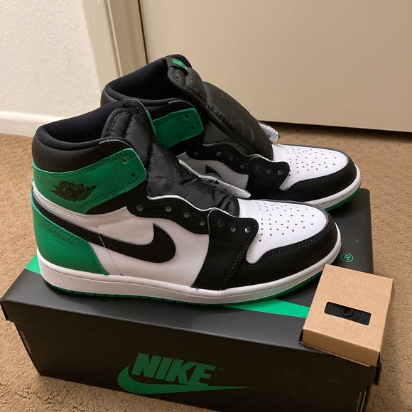 Jordan 1 Retro High OG - Lucky Green - Picture 6 of 9
